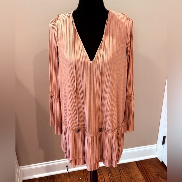 NWT Women’s FREE PEOPLE Can’t Help It pleated swing dress- Size XS - Picture 3 of 7